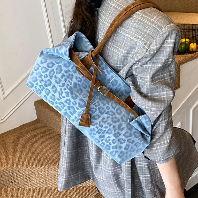 Chic Leopard Shoulder Tote