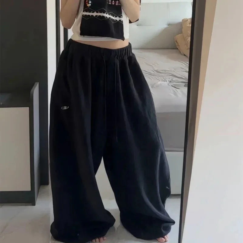 High Waisted & Wide-Leg Sweatpants