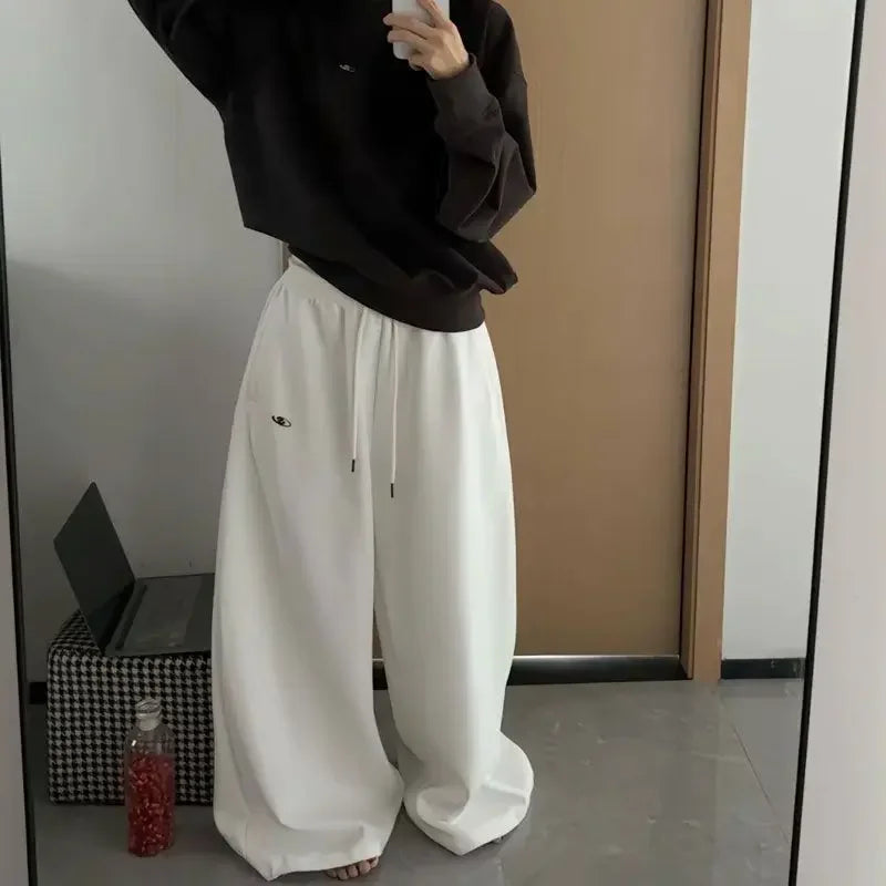 High Waisted & Wide-Leg Sweatpants